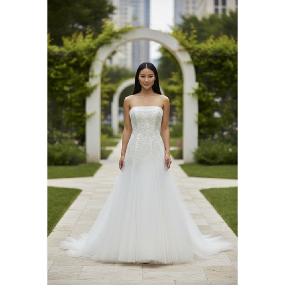 BRAND NEW WEDDING DRESS BY VERA WANG SIZE 2 NWT - Picture 13 of 13